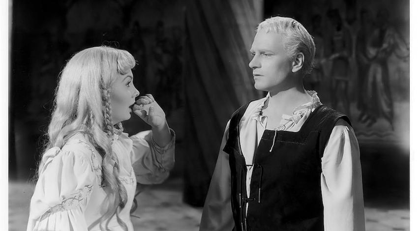 Laurence Olivier, Jean Simmons | "Hamlet" (1948) *