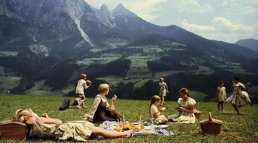 Julie Andrews, Charmian Carr, Angela Cartwright, Duane Chase, Nicholas Hammond, Kym Karath, Heather Menzies-Urich, Debbie Turner | "The Sound of Music" (1965)