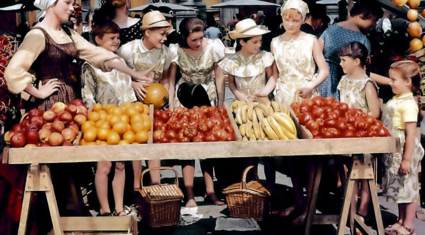 Julie Andrews, Charmian Carr, Angela Cartwright, Duane Chase, Nicholas Hammond, Kym Karath, Heather Menzies-Urich, Debbie Turner | "The Sound of Music" (1965)
