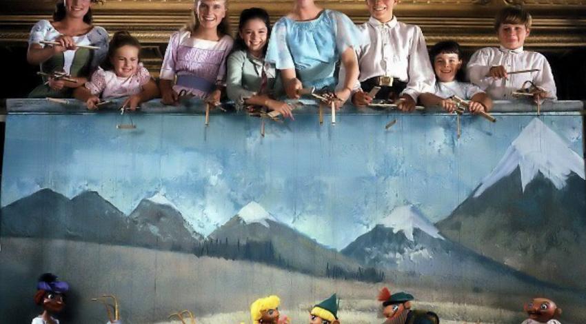 Julie Andrews, Charmian Carr, Angela Cartwright, Duane Chase, Nicholas Hammond, Kym Karath, Heather Menzies-Urich, Debbie Turner | "The Sound of Music" (1965)